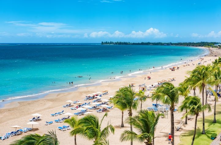 Escambrón Beach vs. Isla Verde Beach